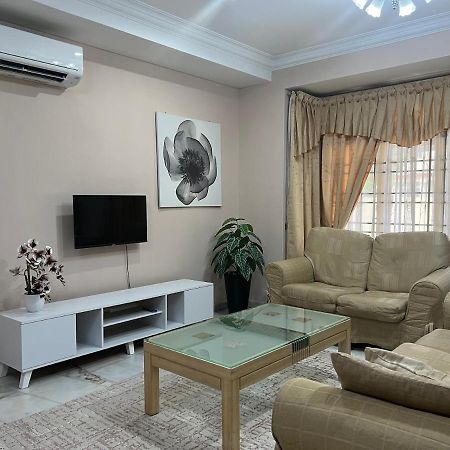 D'Lestari Homestay Сери Кембанган Екстериор снимка